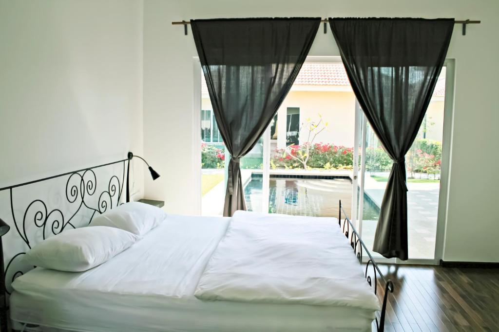 Garden Hills Villa Resort Cha-Am Exterior photo
